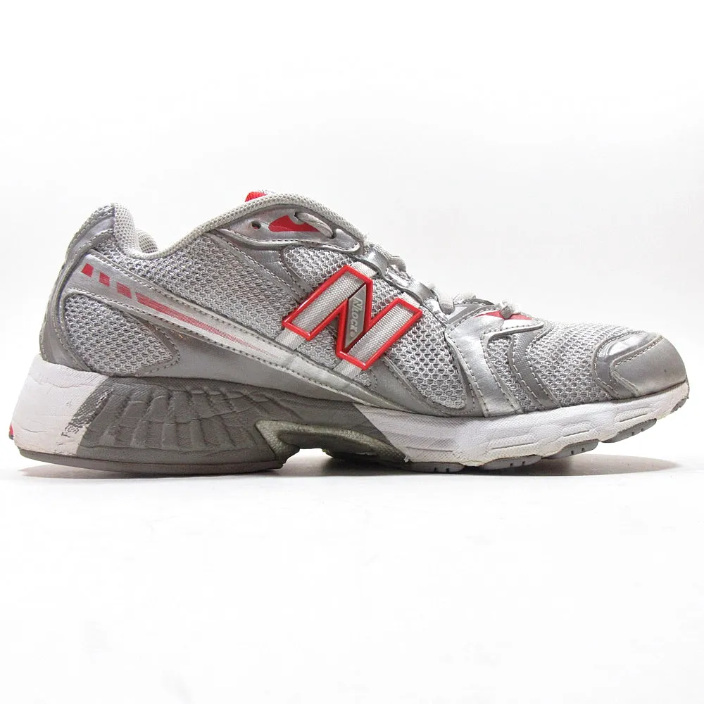 NEW BALANCE Performance